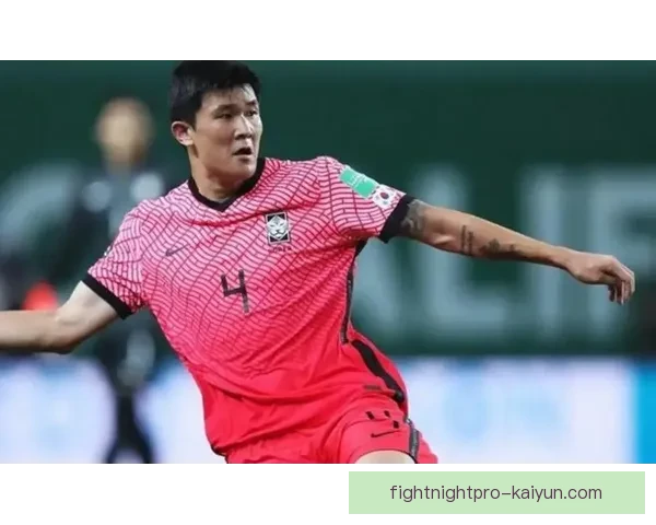 金玟哉持续提升空中对抗能力，备受关注的防守核心